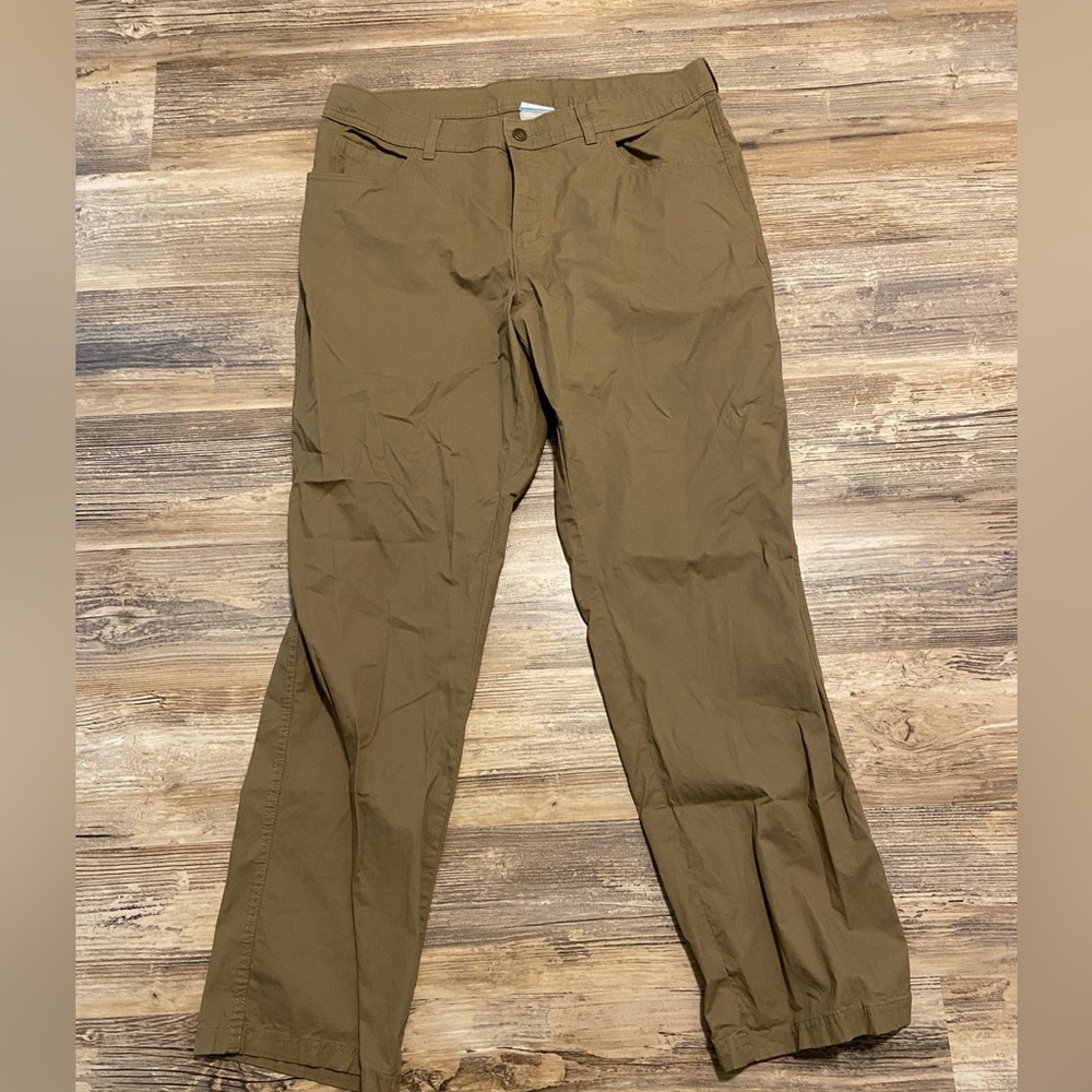 Columbia mens regular fit tan cargo pants sz 36x32 EUC.
